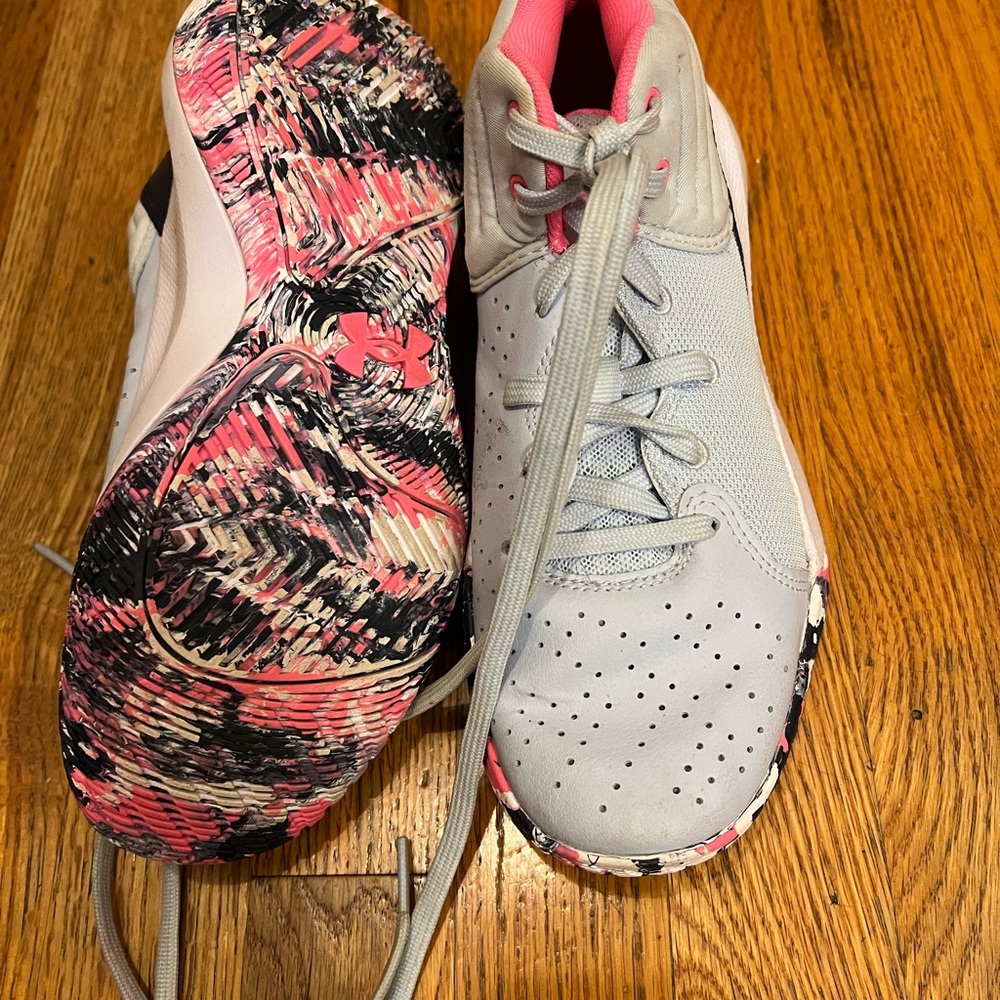 Girls Under Armour Basketball Shoes